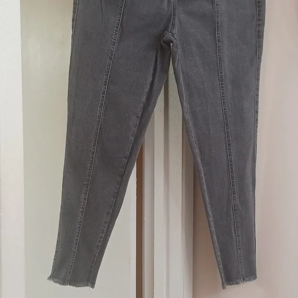 DuJour High Rise Jeans - Picture 4 of 7